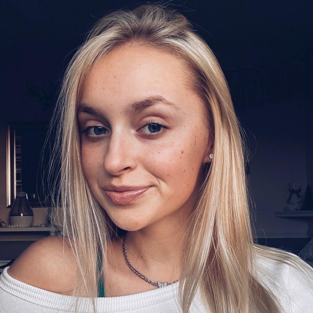 Meet your Posher, Kenzie